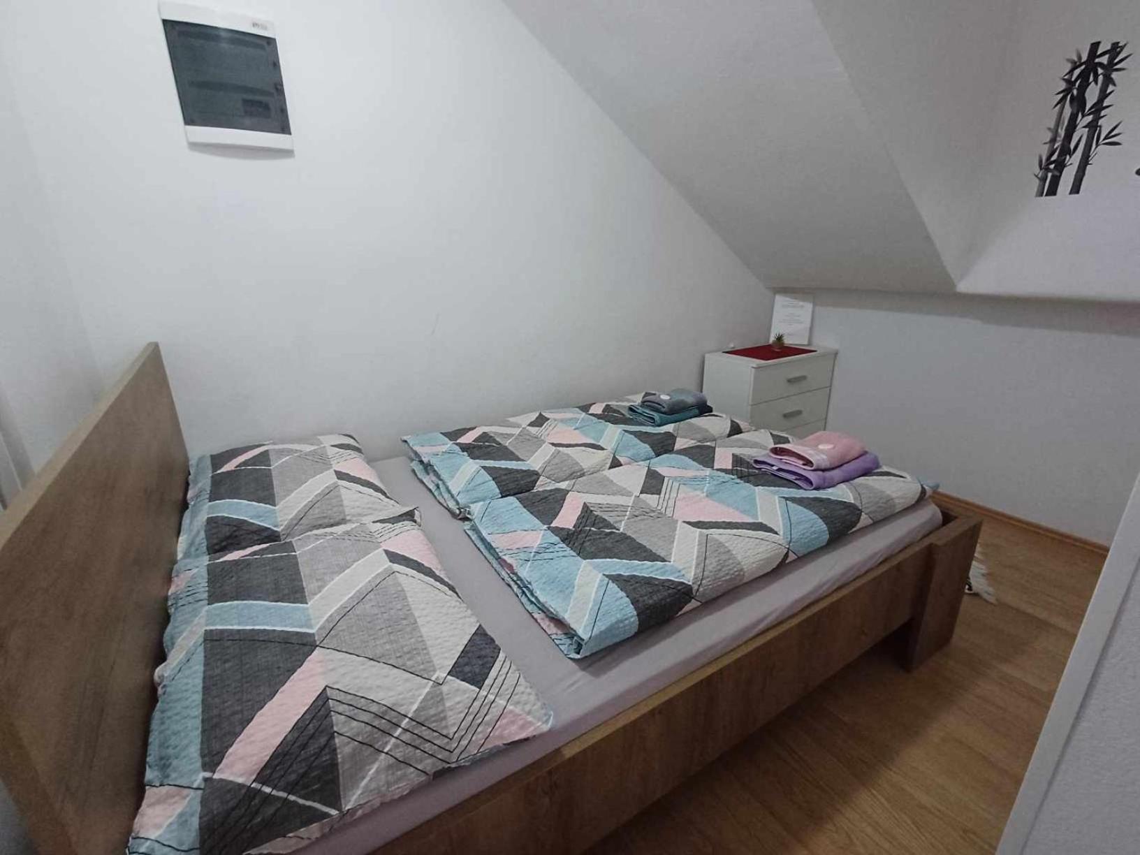 Apartmaji Slatenik 博维茨 外观 照片